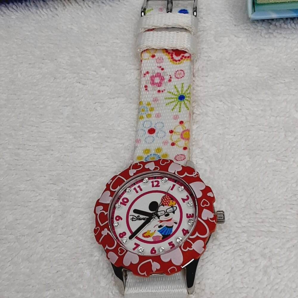 HOST PICK!! NEW Disney Girl's Wrist Watch - Picture 4 of 15
